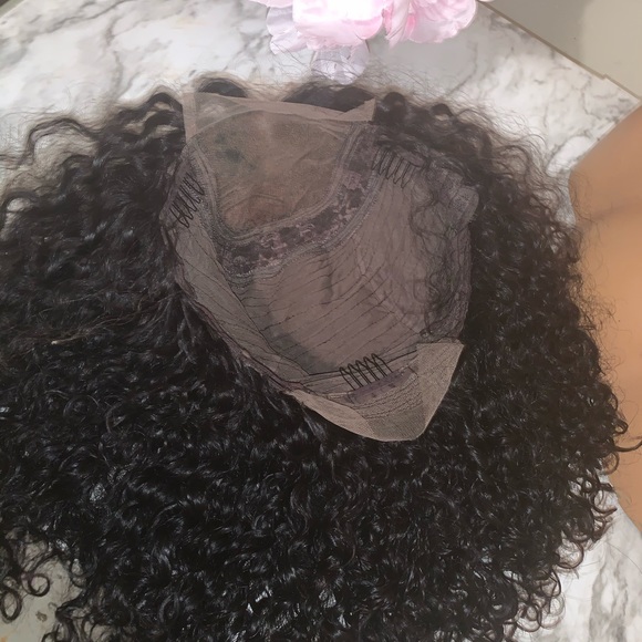 16’ Gorgeous 100% glueless 4x4 lace closure wig. - Picture 8 of 10